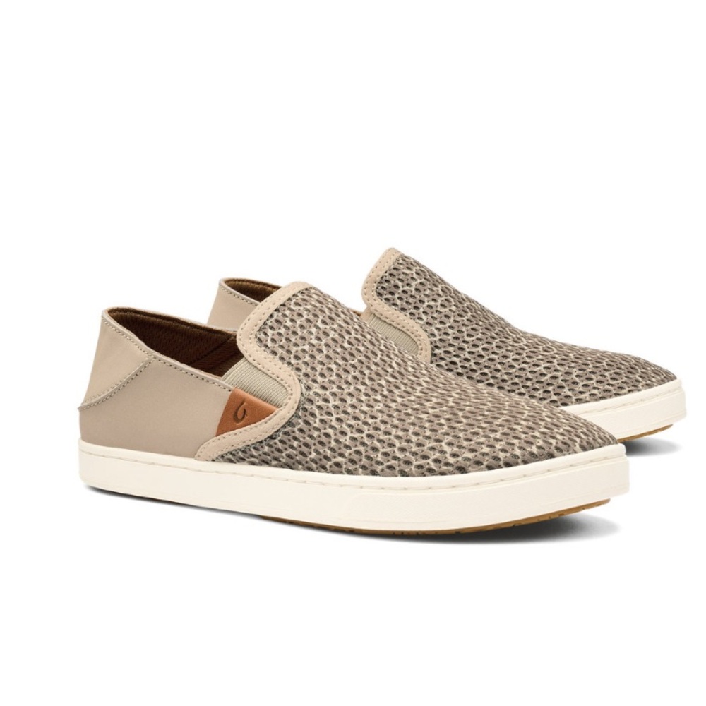 OluKai Women's Pehuea Pa'i Sneakers 10M NWT